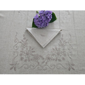 Tovaglia ricamata in punto pieno e gigliuccio a mano su lino canapa 12 posti