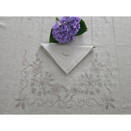 Tovaglia ricamata in punto pieno e gigliuccio a mano su lino canapa 12 posti