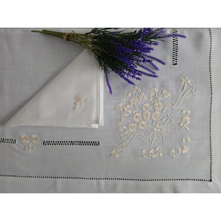 Tovaglia ricamata a mano in misto lino 12 posti 170x270 cm