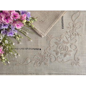 Tovaglia ricamata in punto pieno e gigliuccio a mano su lino canapa 12 posti