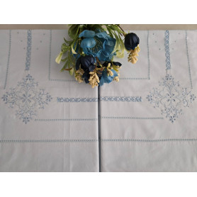 Lenzuola Bellavia puro cotone percalle ricamo Punto Pieno a mano Fondo Azzurro