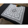 Elegante Centro Tavola ricamato a mano ricamo filet ed intaglio su puro lino 80x80 cm