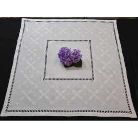 Centro Tavola ricamato a mano ricamo Punto Pieno su misto lino / cotone 85x90 cm