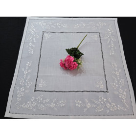 Centro Tavola ricamato a mano ricamo Punto Pieno su misto lino / cotone 85x85 cm