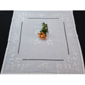 Centro Tavola ricamato a mano ricamo Punto Pieno su misto lino / cotone 85x85 cm