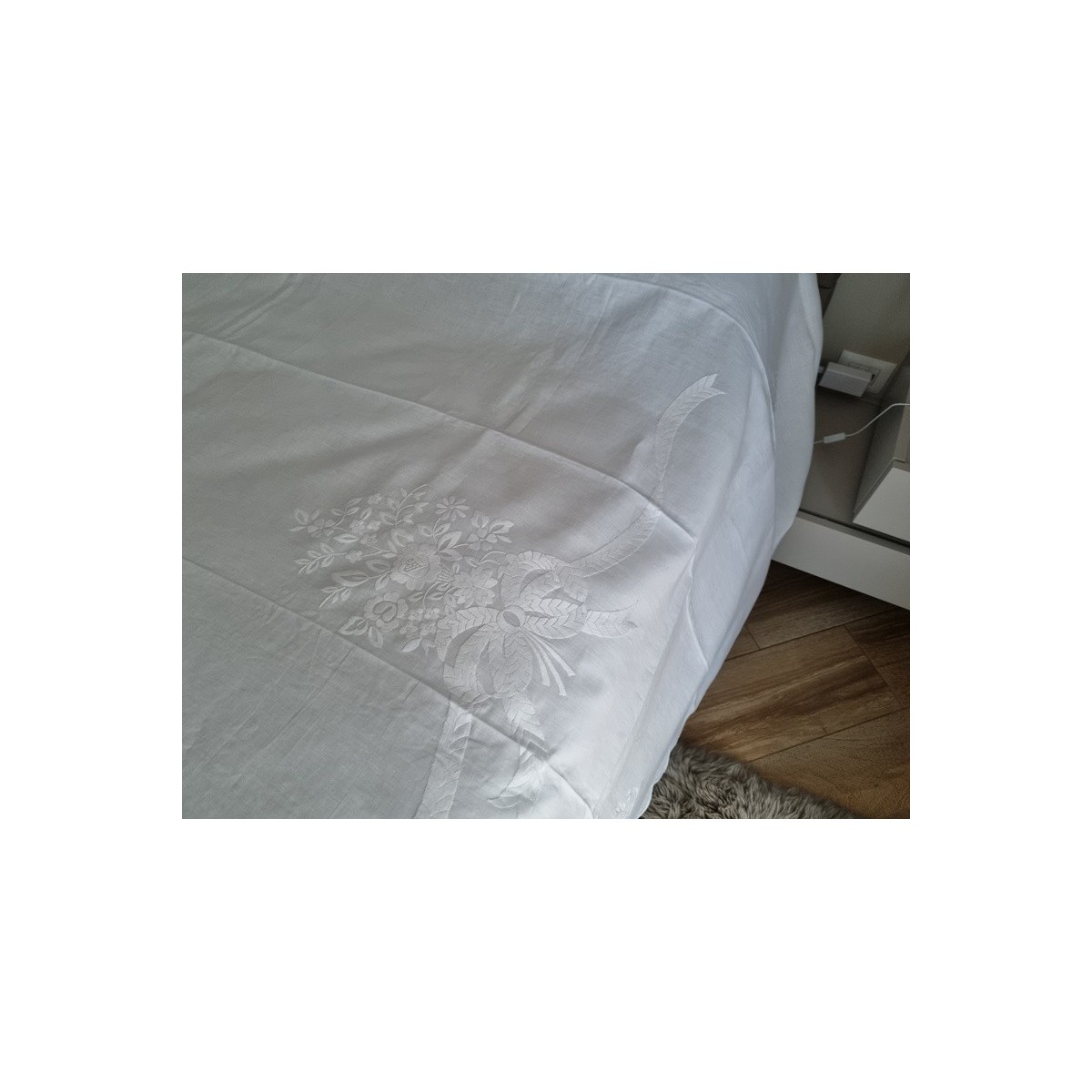 Nappe En Pur Lin - 12 Couverts - Broderie Main 'Punto Pieno' - Blanche - Neuf Avec étiquettes