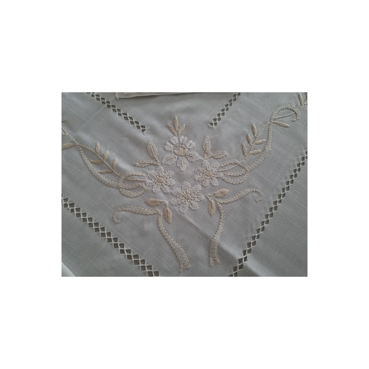 Élégant nappe de table x12 Pur Lin avec Broderie Fendue Et