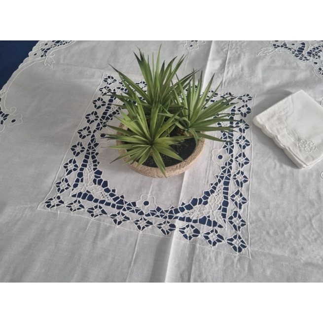 Set De Table Thé Brodé – Blanc – Tissu – Occasion (Italie)