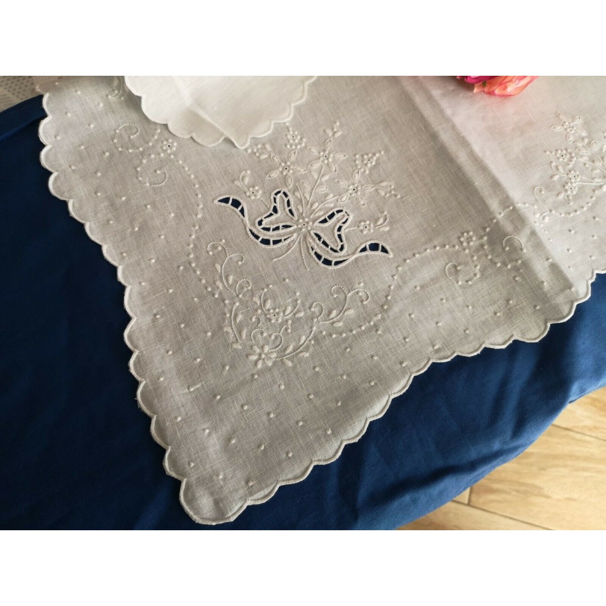 Parure De Lit En Lin Blanc Brodé Main – Italie – 3 Pièces (draps Et Taies) – Taille Matrimoniale